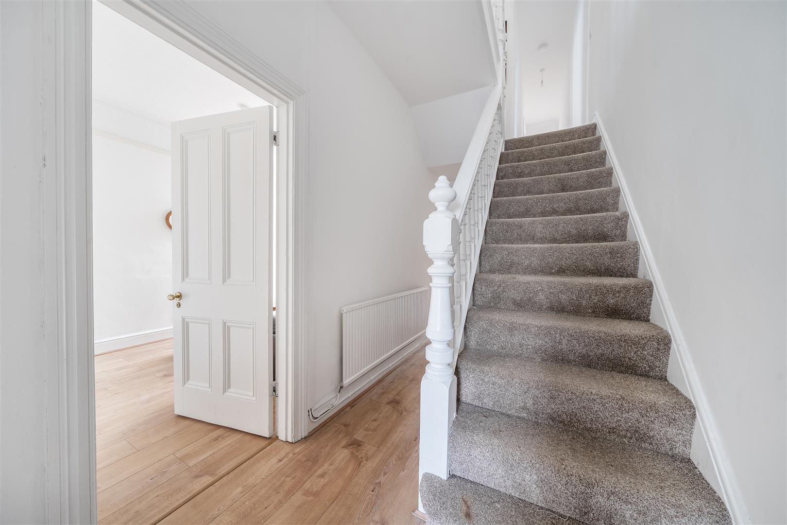 Glanbrydan Avenue, Uplands, Swansea, SA2 0HR